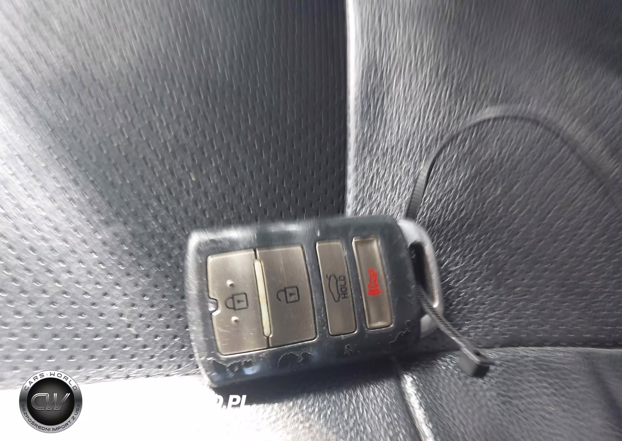 2016 Kia Cadenza VIN:KNALN4D73G5221454 - 11