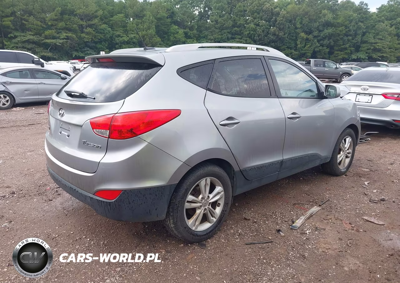 2011 Hyundai Tucson Gls VIN:KM8JU3AC4BU300344 - 4