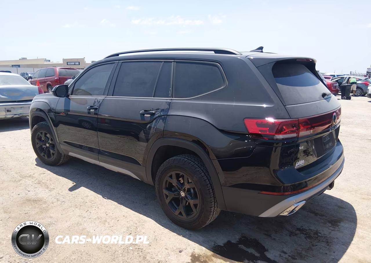 2025 Volkswagen Atlas 2.0T Peak Edition VIN:1V2CR2CA1SC501739 - 3