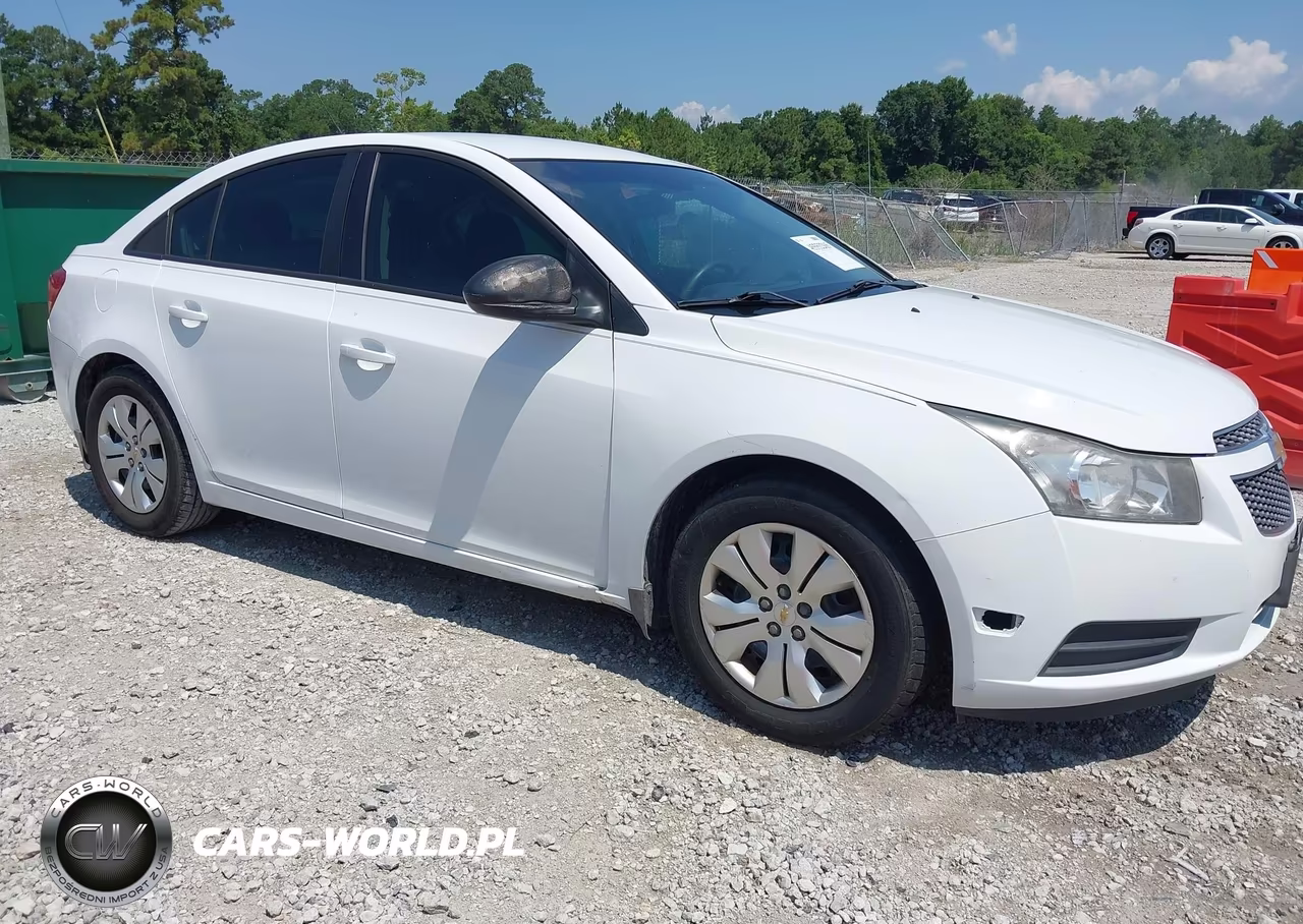 2014 Chevrolet Cruze Ls Auto – zdjęcie 1 z 11