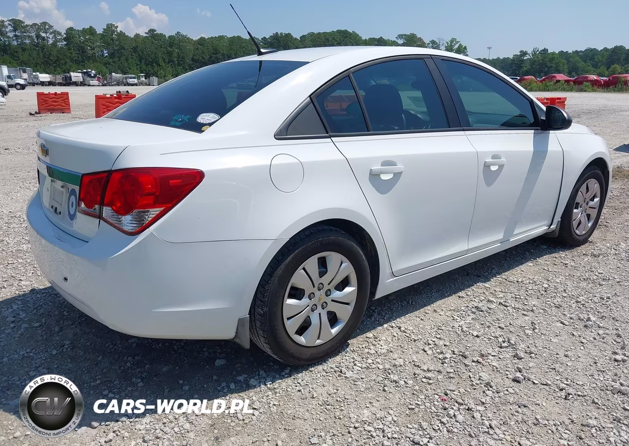 2014 Chevrolet Cruze Ls Auto VIN:1G1PA5SH5E7313113 - 4