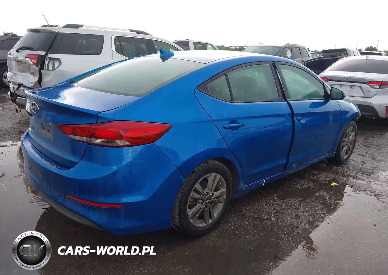 2018 Hyundai Elantra Value Edition VIN:5NPD84LFXJH302045 - 4