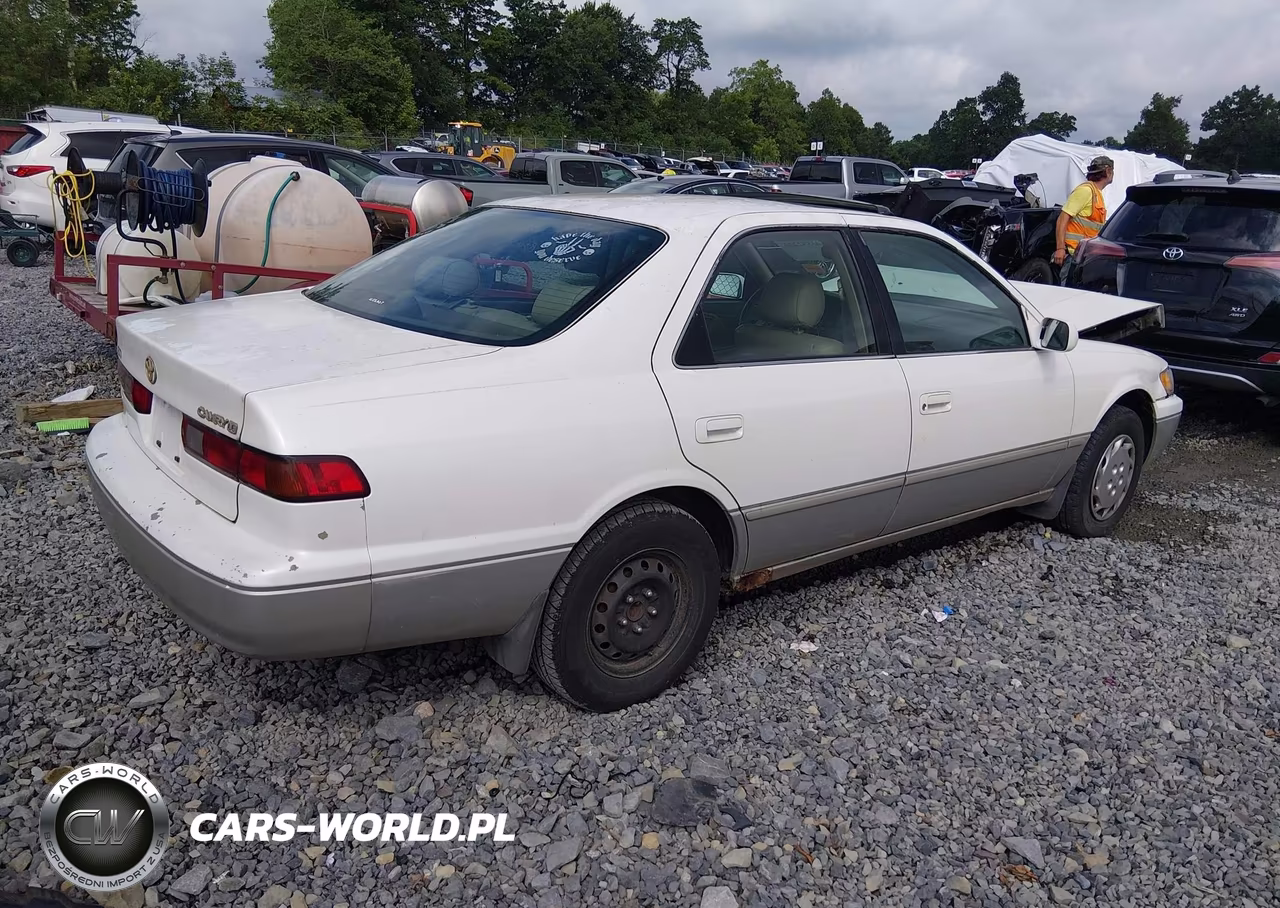 1999 Toyota Camry Le VIN:JT2BG28K9X0325996 - 4