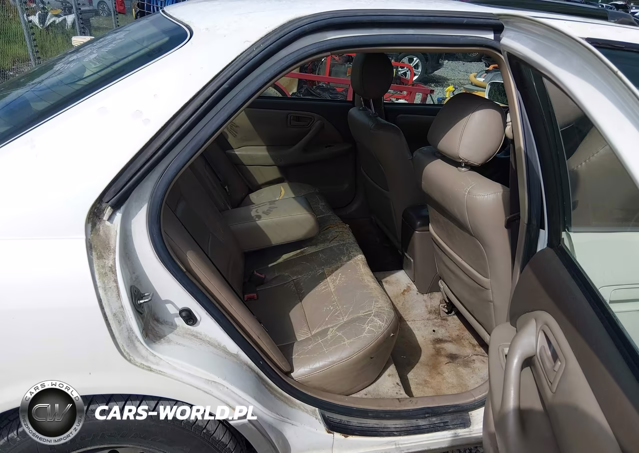 1999 Toyota Camry Le VIN:JT2BG28K9X0325996 - 8