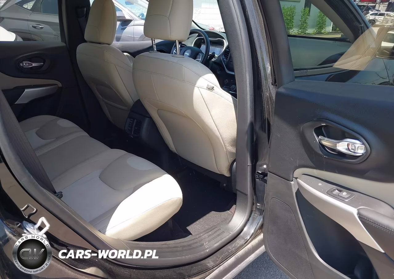 2017 Jeep Cherokee Sport VIN:1C4PJMABXHW664205 - 8