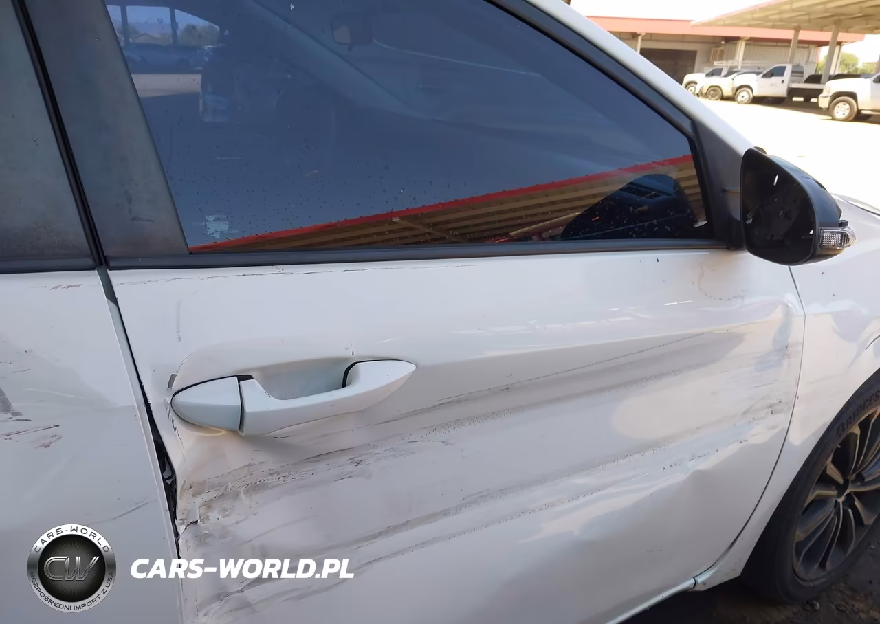 2015 Toyota Corolla S Plus VIN:5YFBURHE1FP352021 - 5