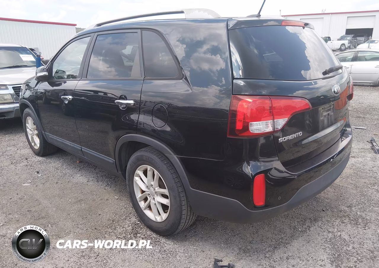 2015 Kia Sorento Lx VIN:5XYKT3A67FG659295 - 3
