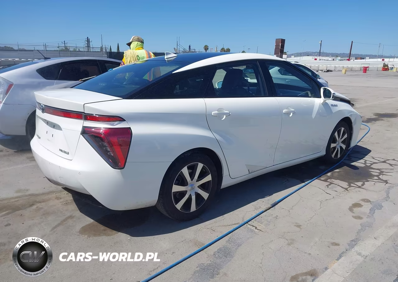 2017 Toyota Mirai VIN:JTDBVRBD9HA001474 - 4