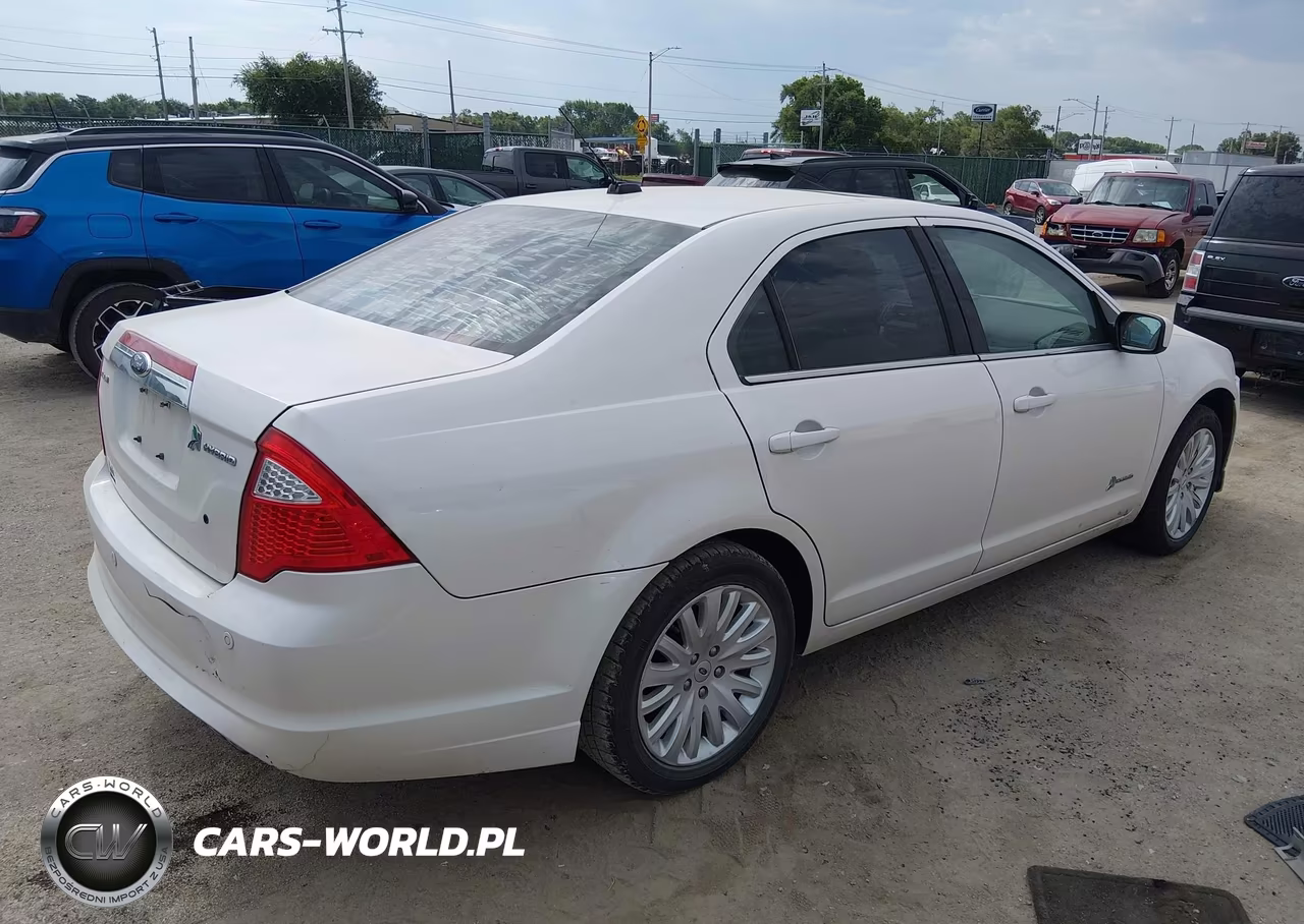 2012 Ford Fusion Hybrid VIN:3FADP0L30CR372578 - 4