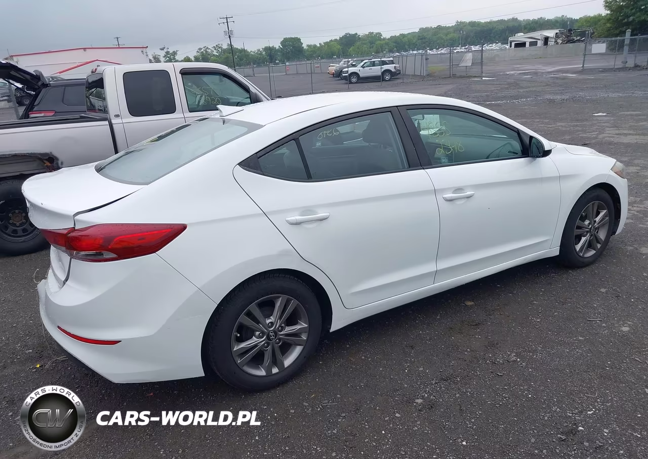 2017 Hyundai Elantra Se VIN:5NPD84LF9HH144081 - 4