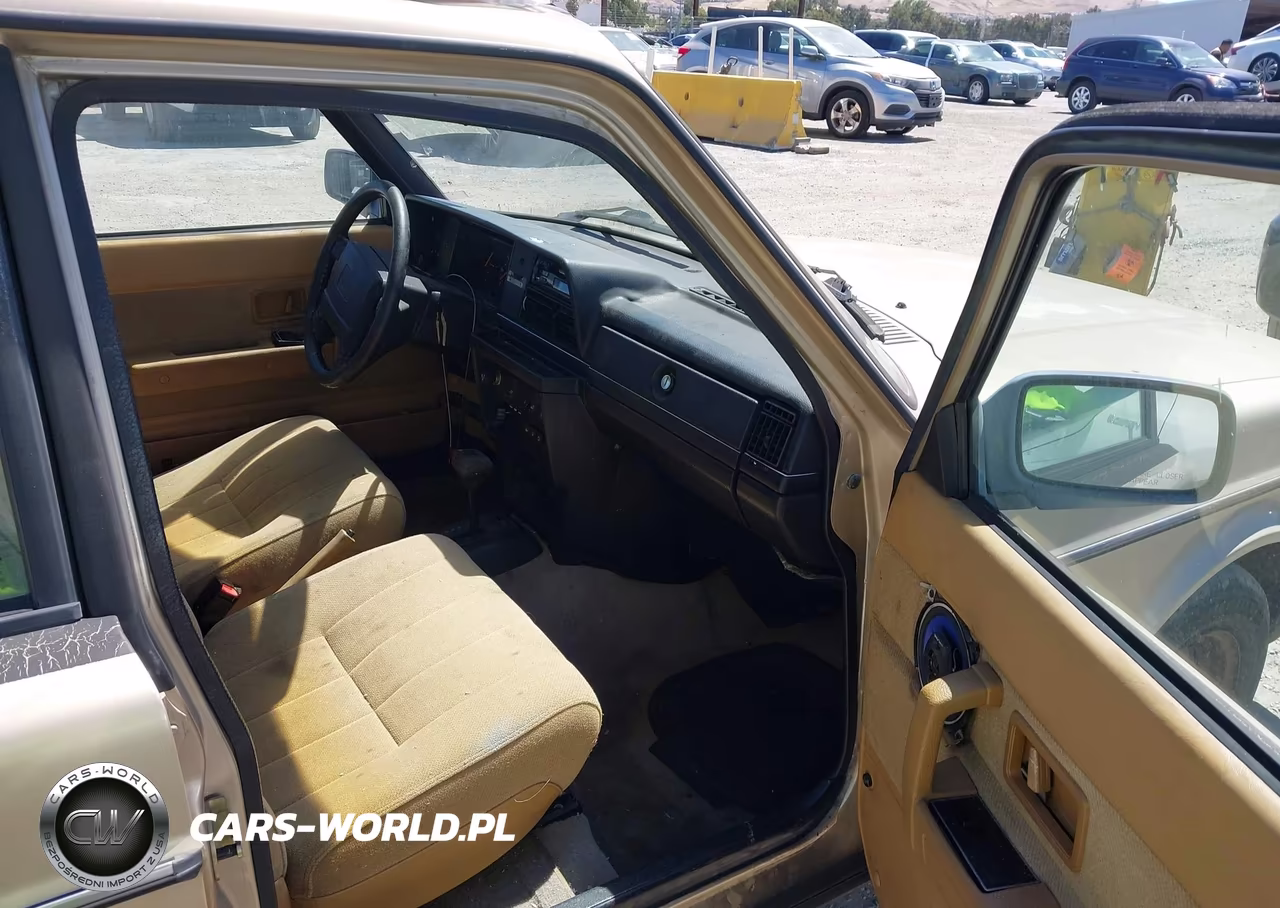 1993 Volvo 240 VIN:YV1AS8314P1489969 - 5