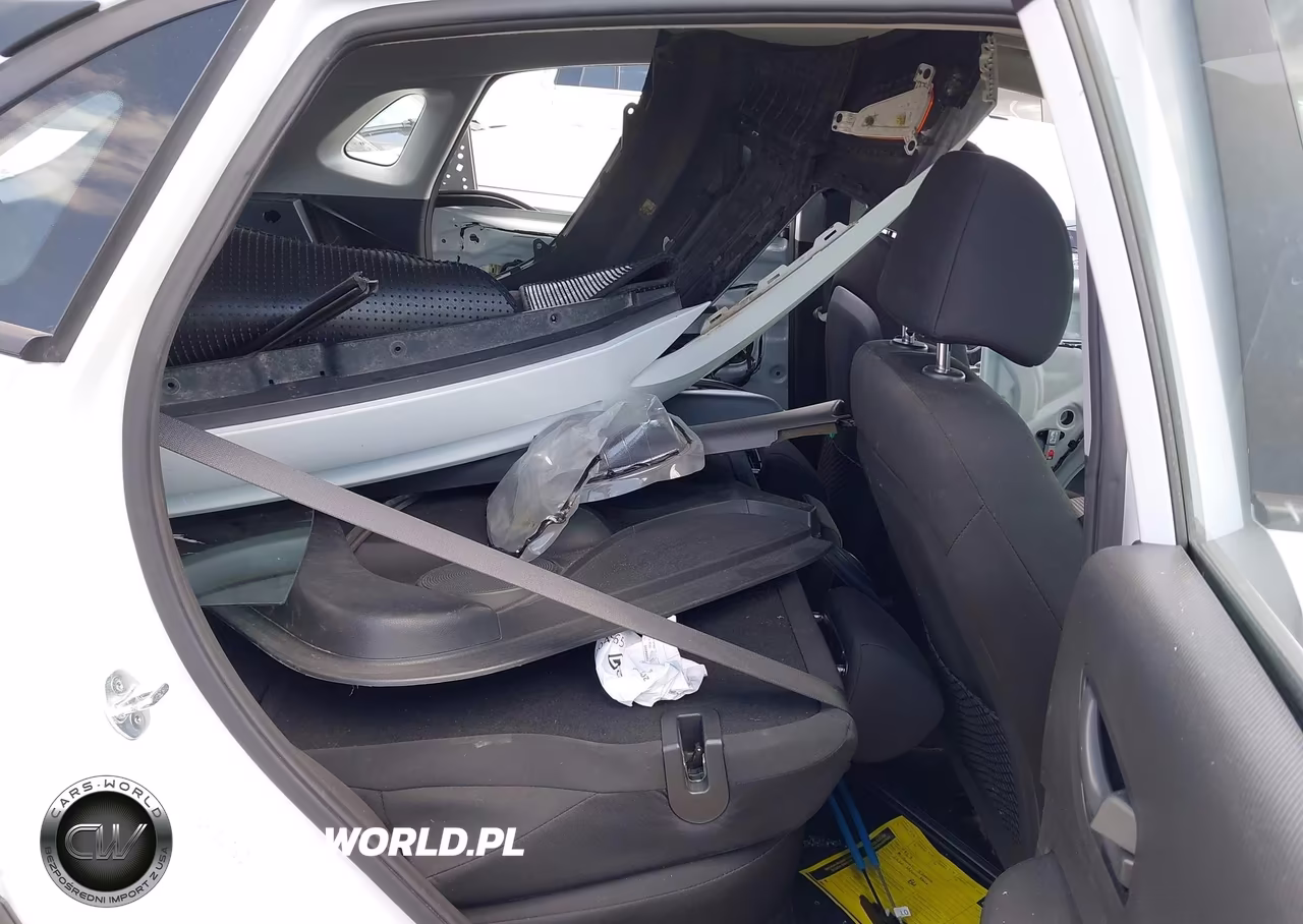 2020 Hyundai Kona Se VIN:KM8K12AA2LU477000 - 8