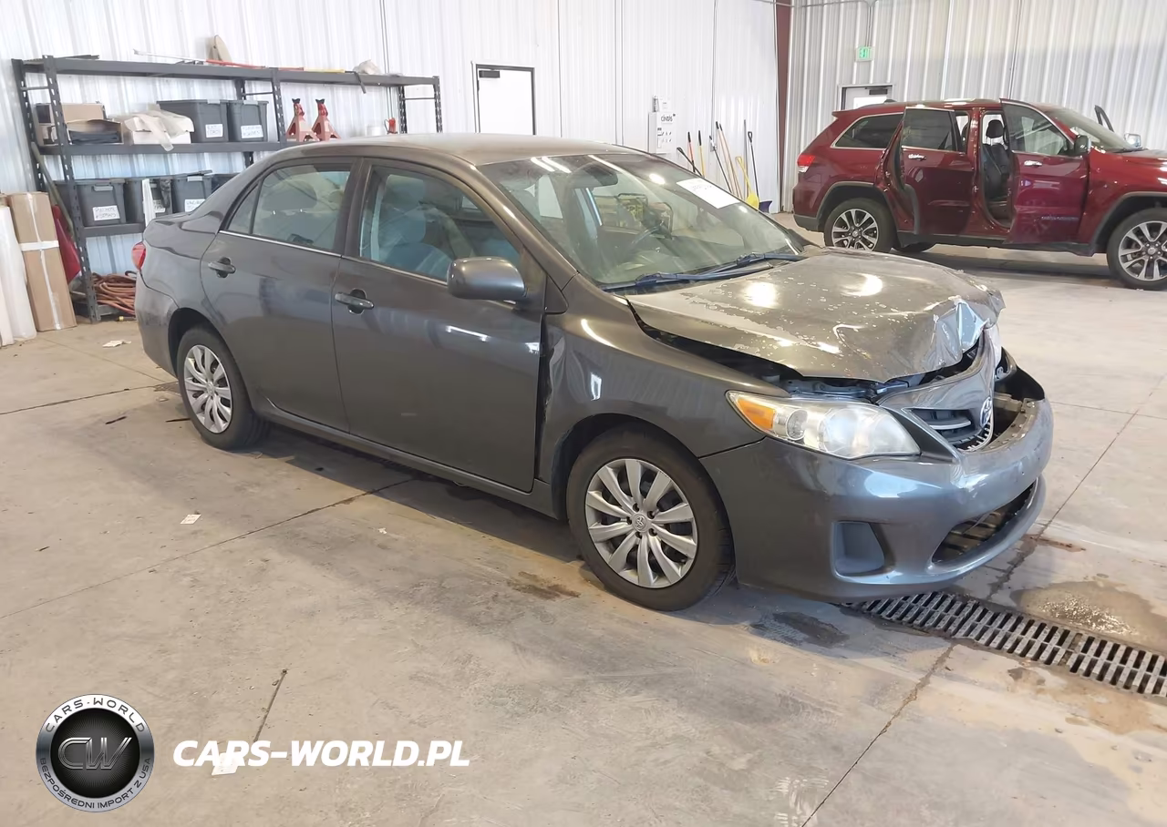 2013 Toyota Corolla Le – zdjęcie 1 z 16