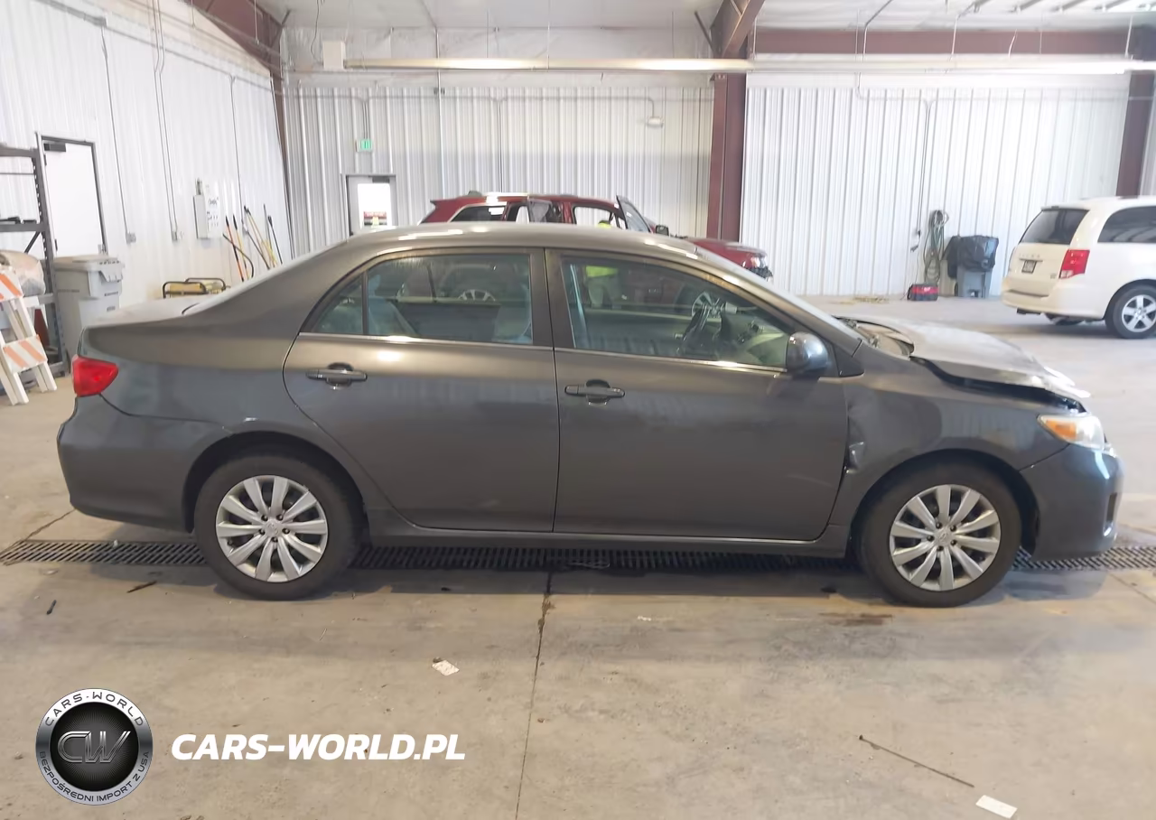 2013 Toyota Corolla Le VIN:5YFBU4EE1DP159792 - 13