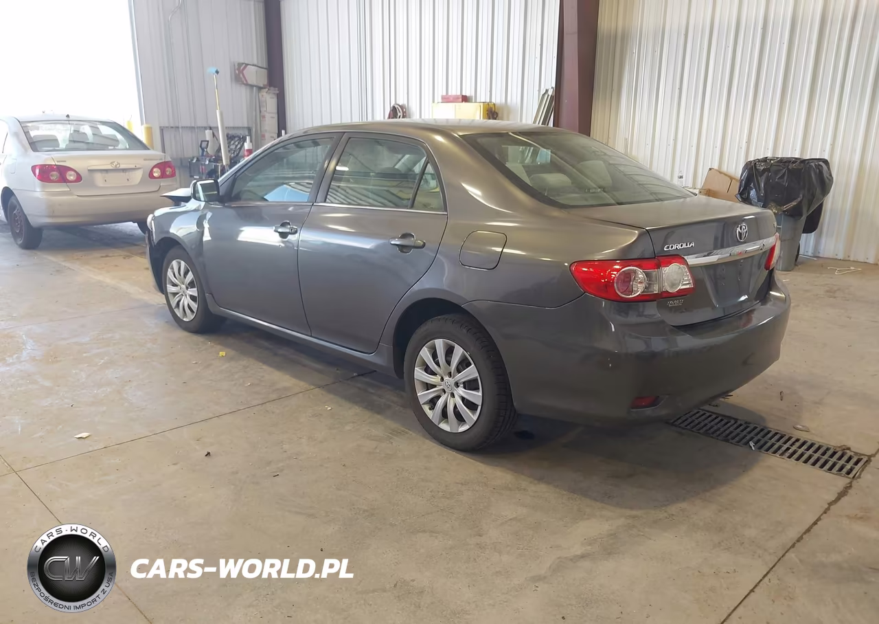 2013 Toyota Corolla Le VIN:5YFBU4EE1DP159792 - 3