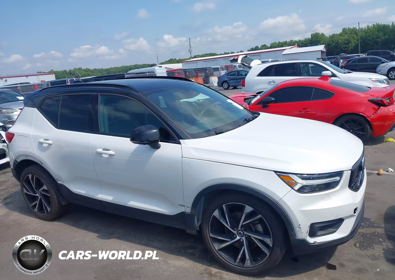 2019 Volvo Xc40 T5 R-Design VIN:YV4162UM4K2094299 - 13
