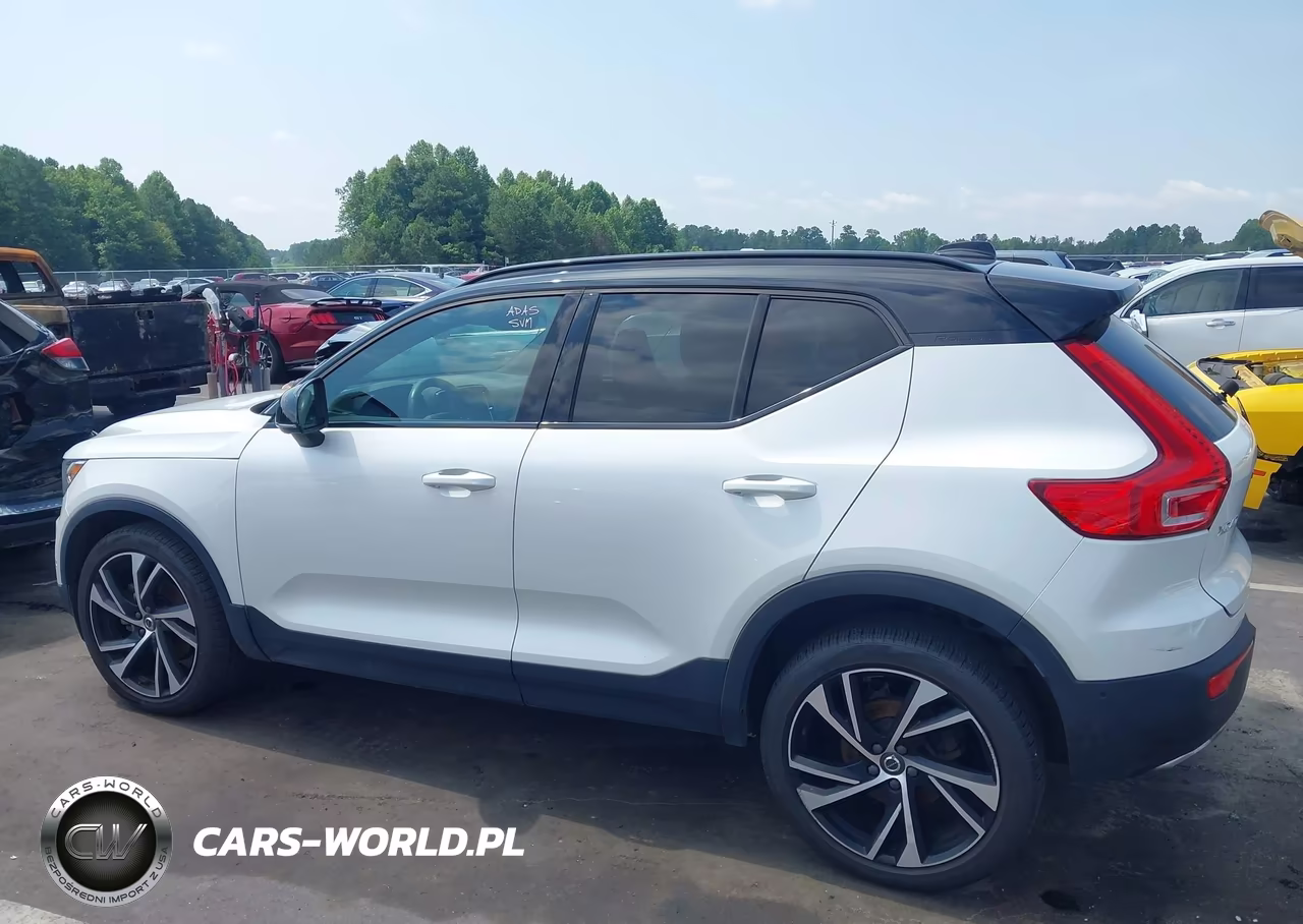 2019 Volvo Xc40 T5 R-Design VIN:YV4162UM4K2094299 - 14