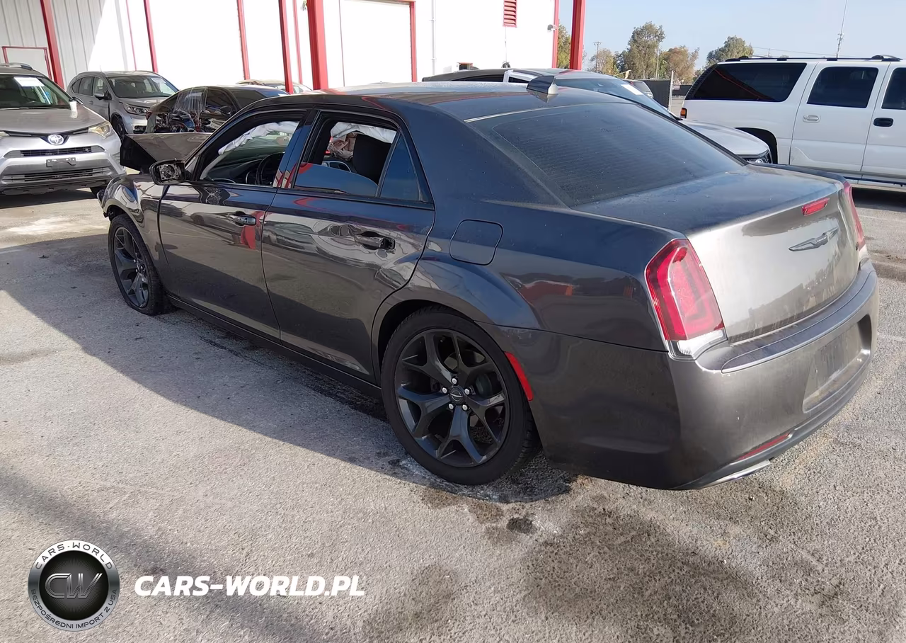 2021 Chrysler 300 Touring VIN:2C3CCAAGXMH509007 - 3