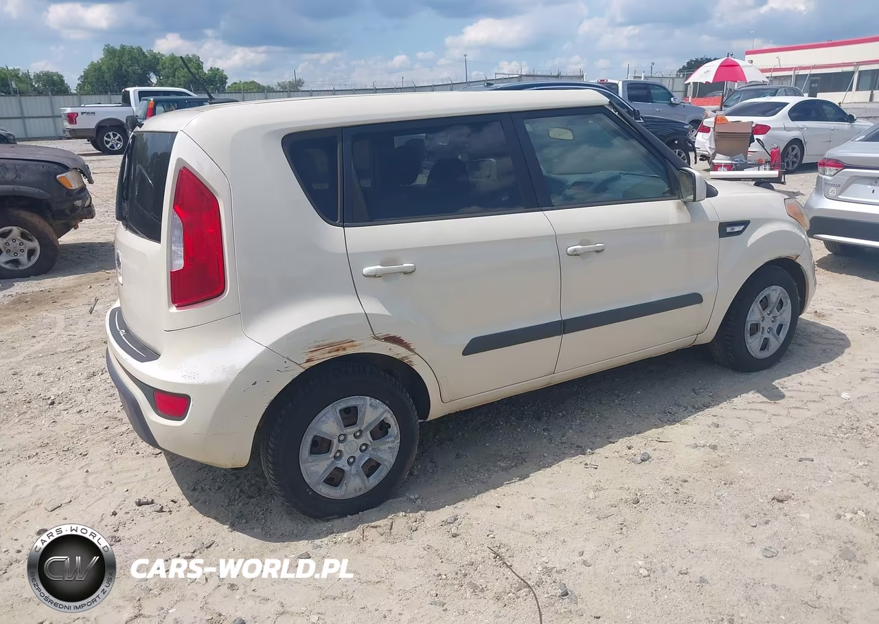 2012 Kia Soul VIN:KNDJT2A56C7447820 - 4