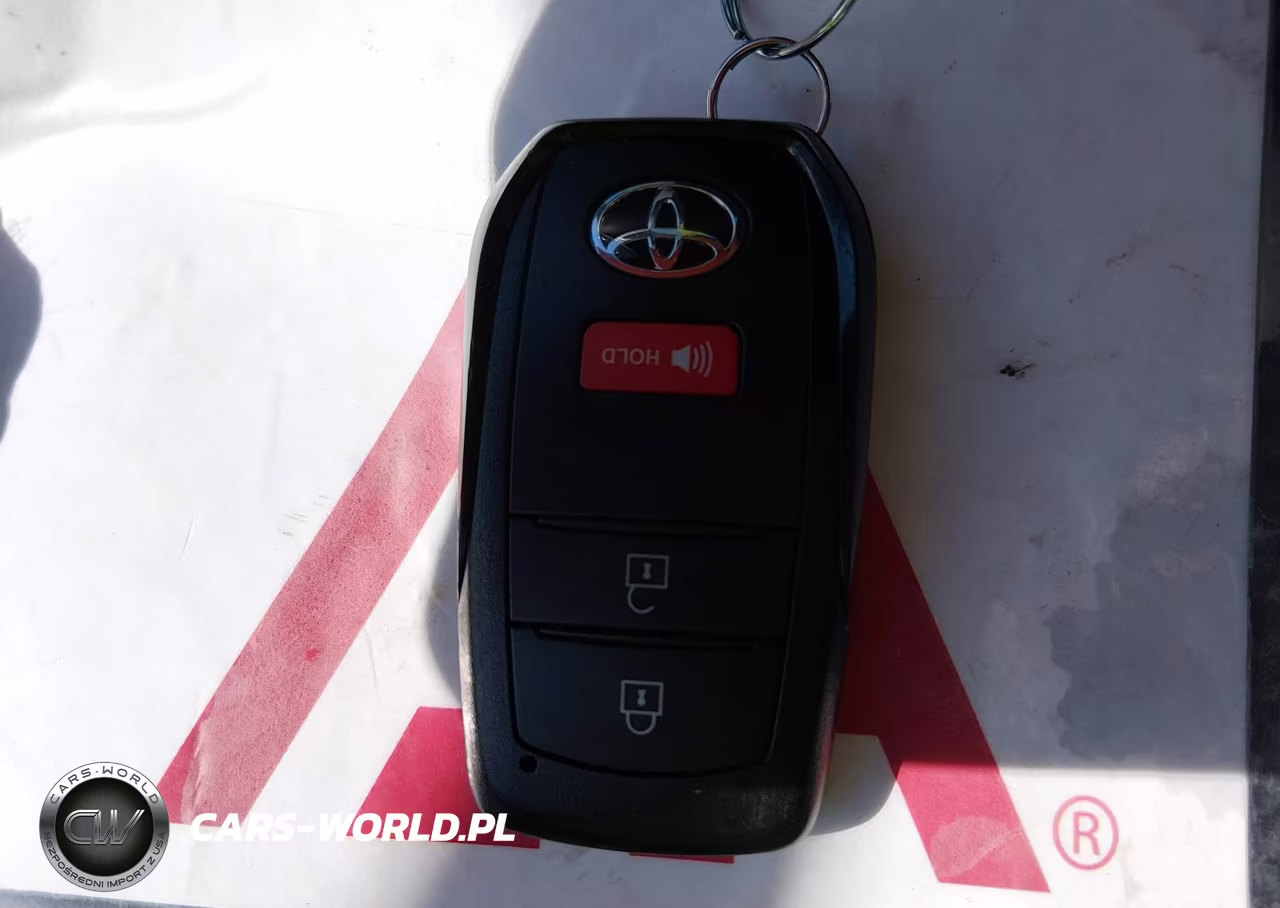 2024 Toyota Corolla Cross Hybrid S VIN:7MUFBABGXRV026089 - 11