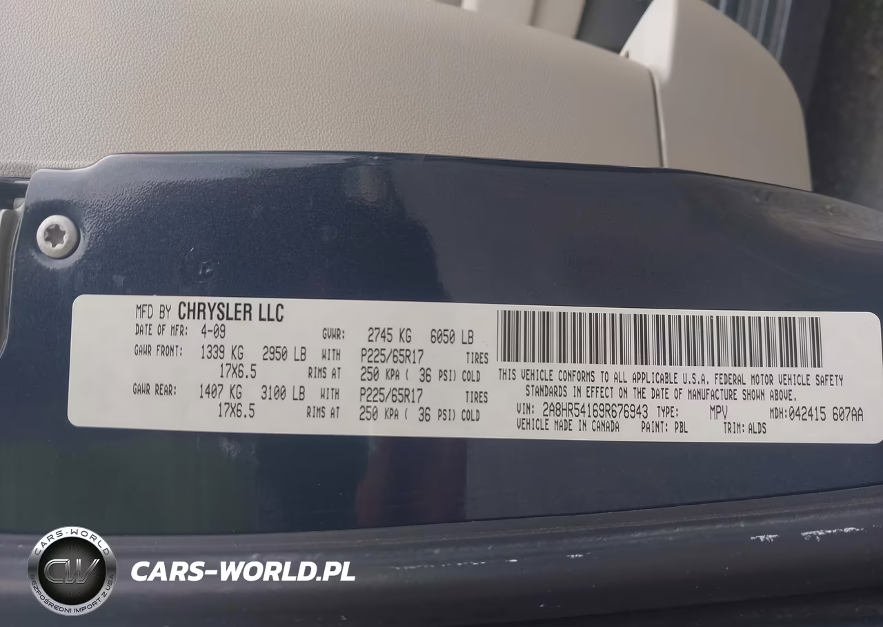 2009 Chrysler Town & Country Touring VIN:2A8HR54169R676943 - 9
