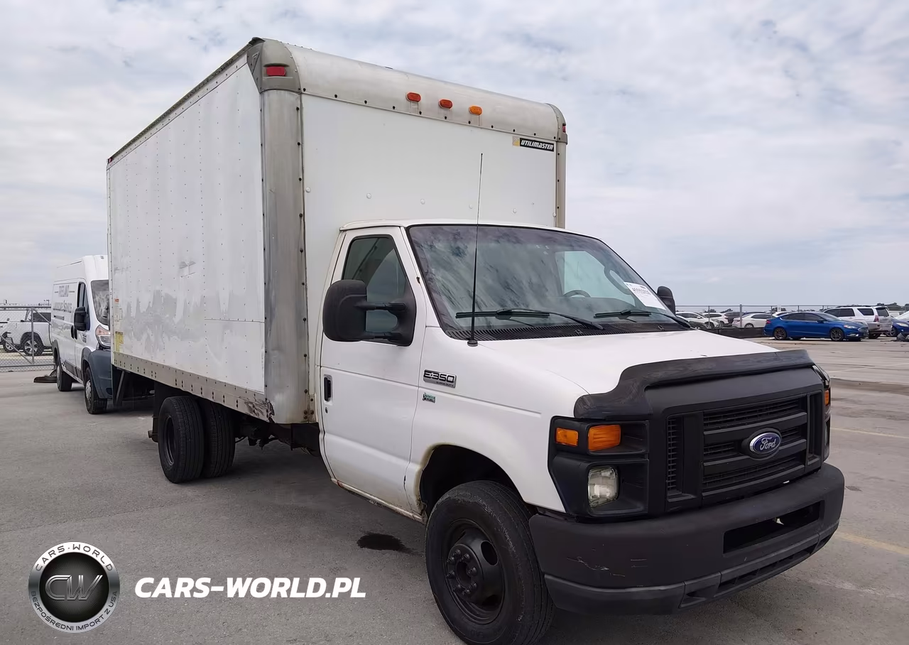 2012 Ford E-350 Cutaway