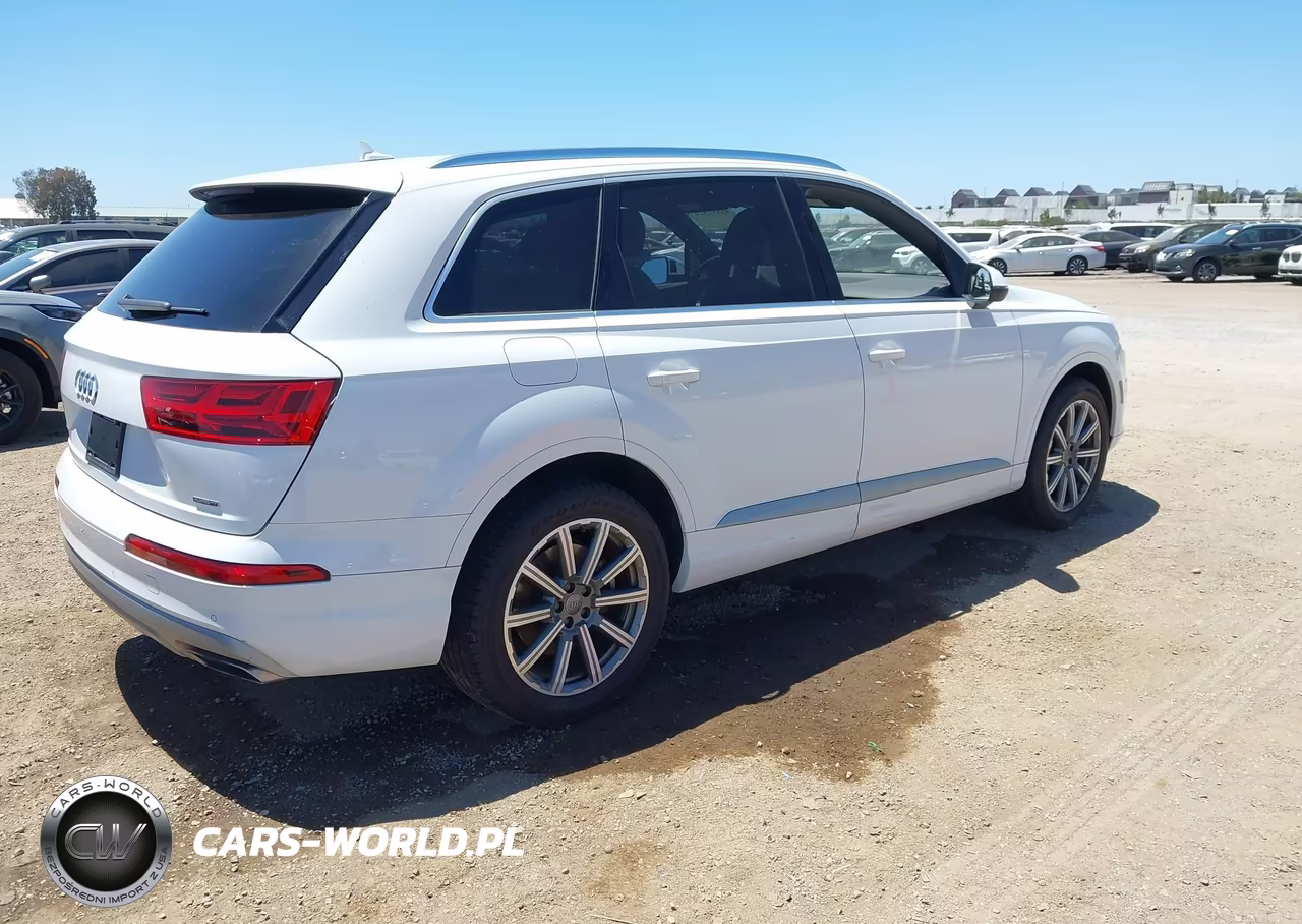 2018 Audi Q7 2.0T Premium VIN:WA1LHAF73JD021770 - 4