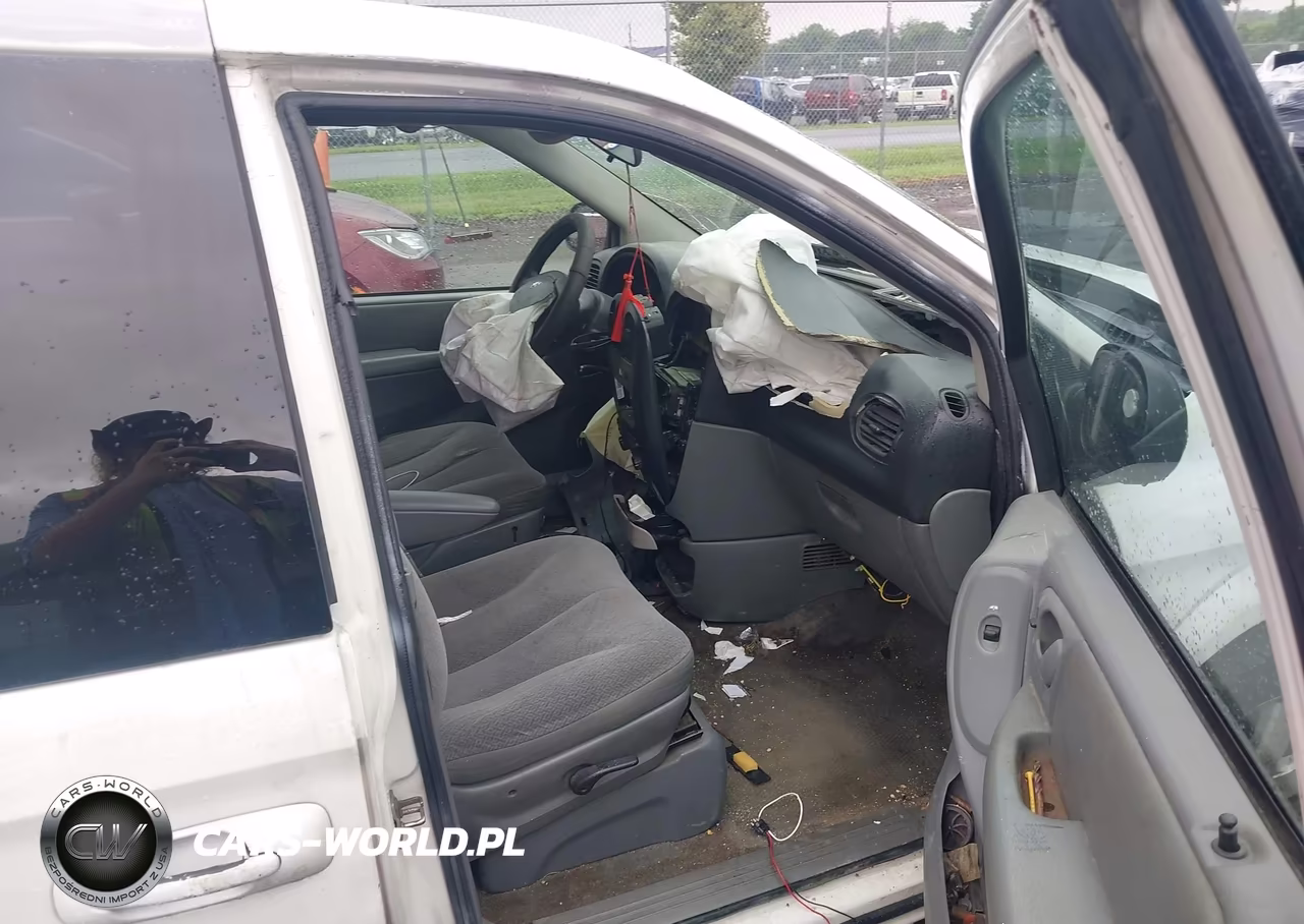 2005 Dodge Caravan Sxt VIN:1D8GP45R95B272679 - 5