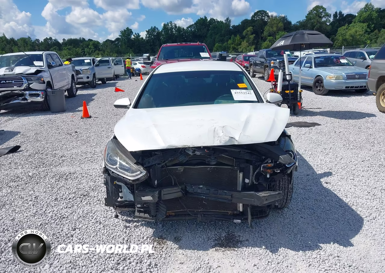 2018 Hyundai Sonata Se VIN:5NPE24AF9JH620117 - 12