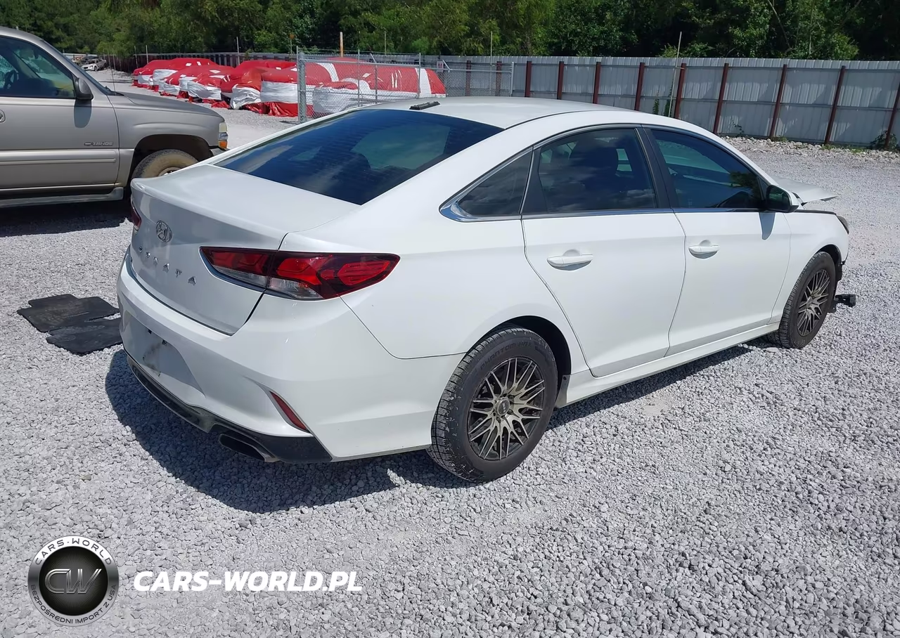 2018 Hyundai Sonata Se VIN:5NPE24AF9JH620117 - 4