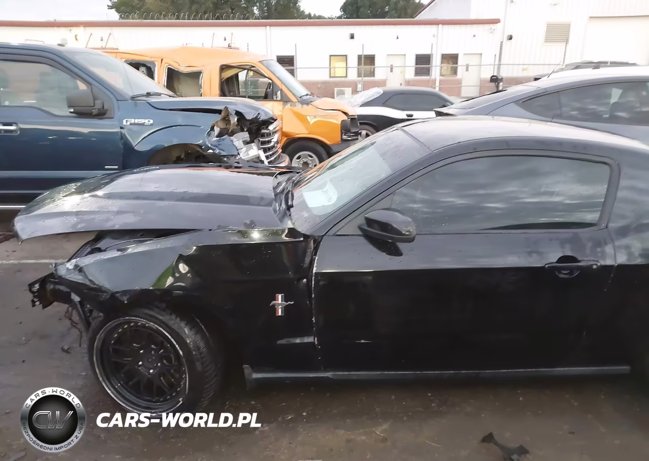 2011 Ford Mustang V6 Premium VIN:1ZVBP8AMXB5115177 - 14