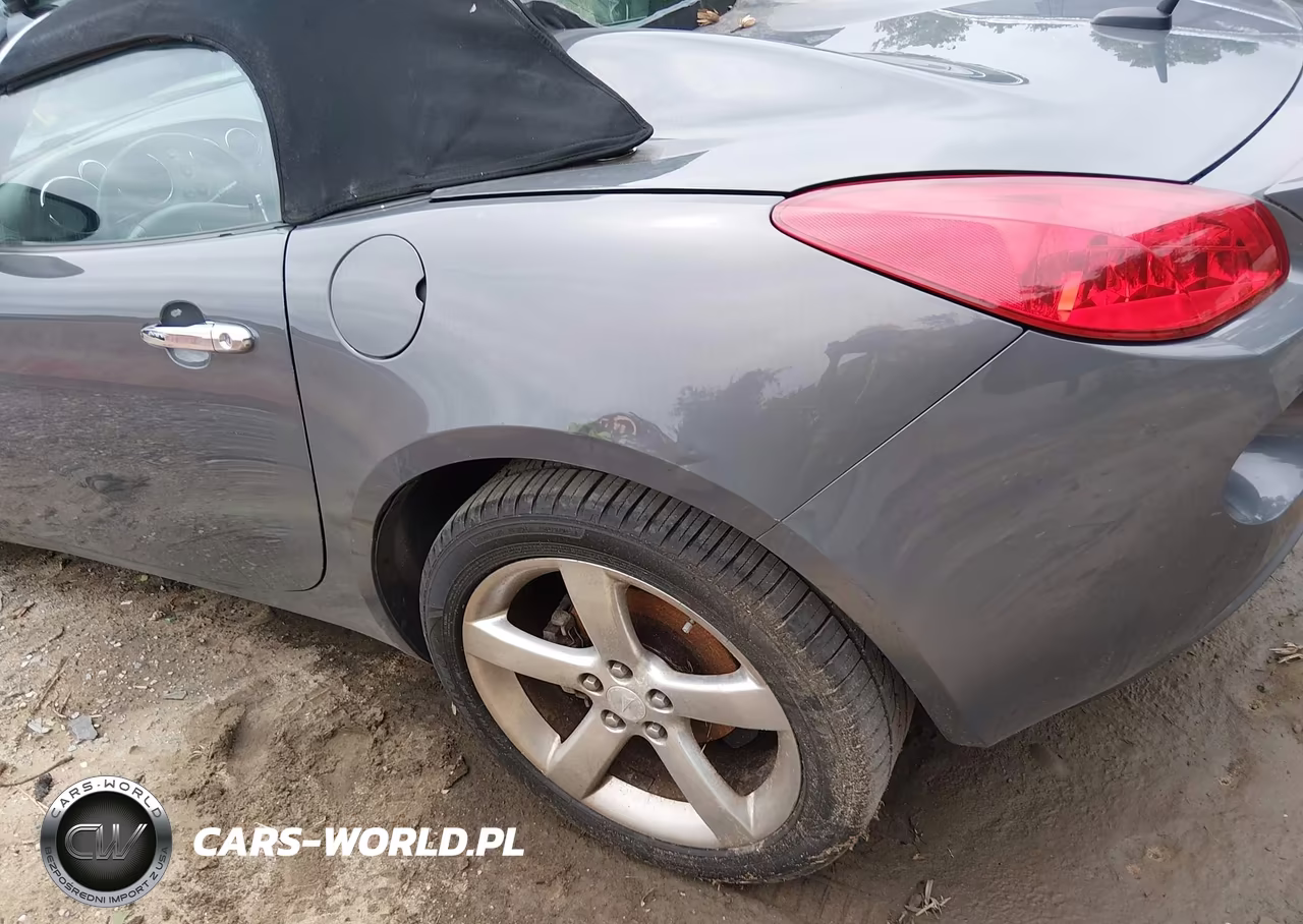 2008 Pontiac Solstice VIN:1G2MC35B98Y114553 - 13