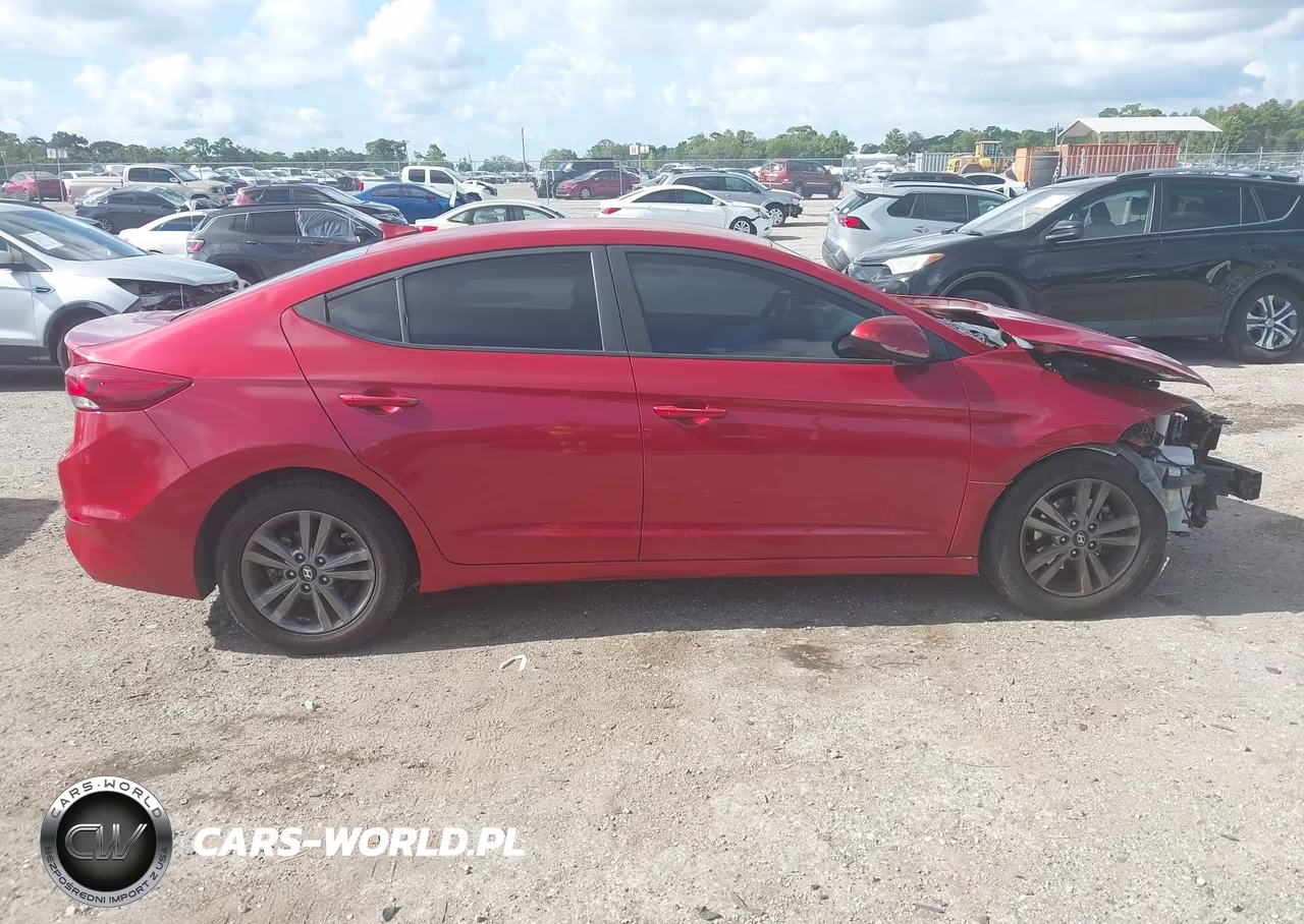2018 Hyundai Elantra Sel VIN:5NPD84LF0JH251350 - 13