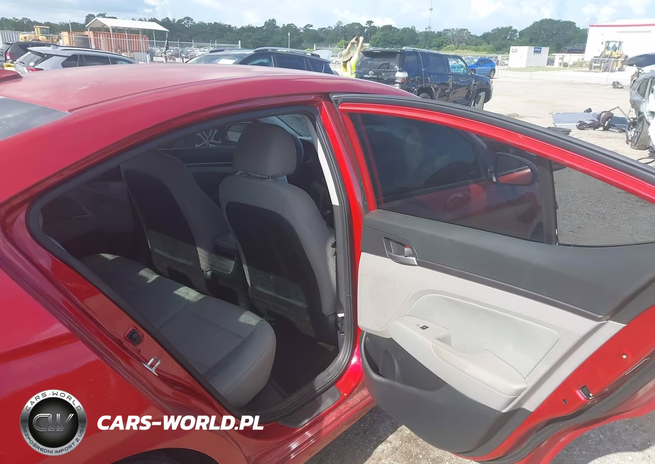 2018 Hyundai Elantra Sel VIN:5NPD84LF0JH251350 - 8