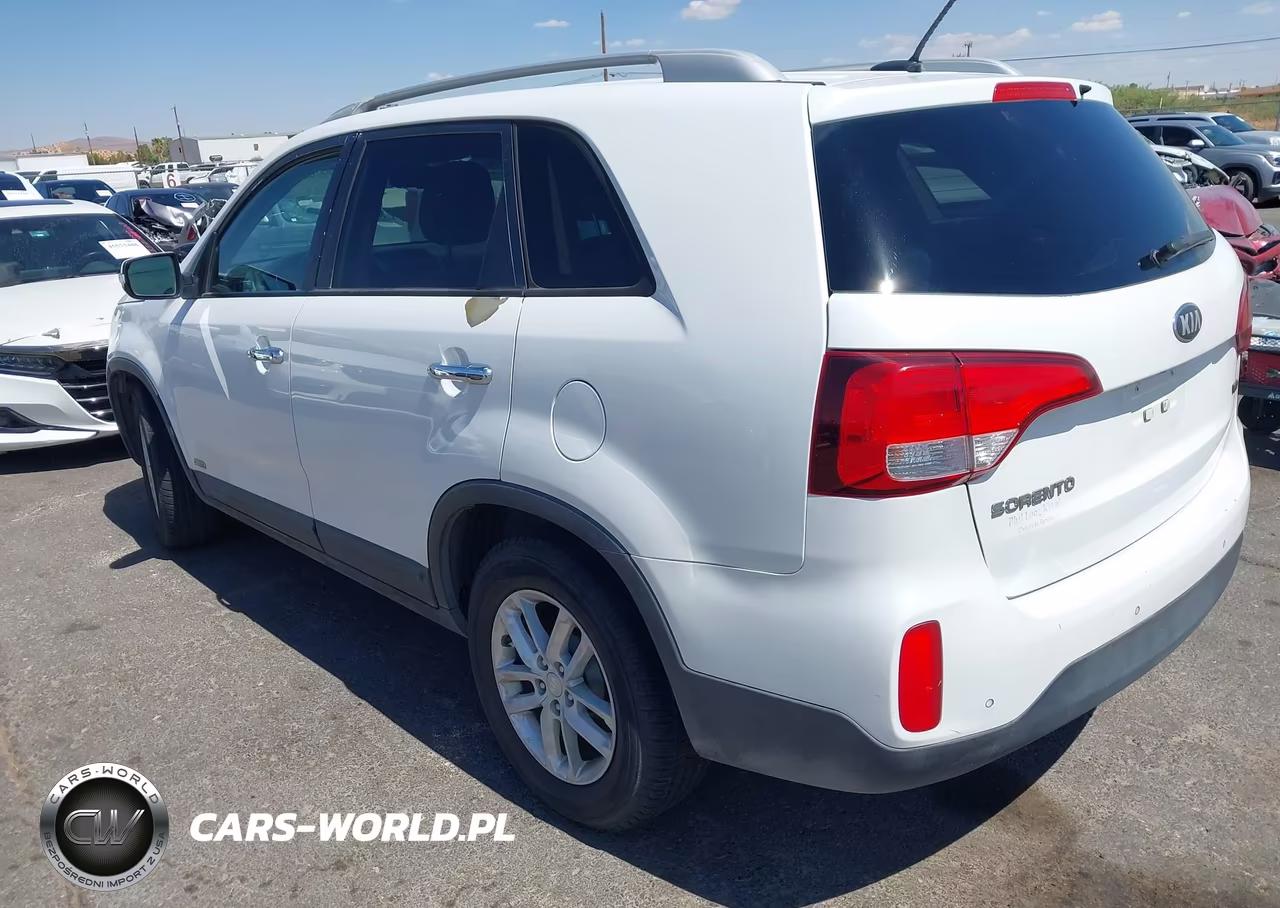 2014 Kia Sorento Lx VIN:5XYKTCA60EG475752 - 3