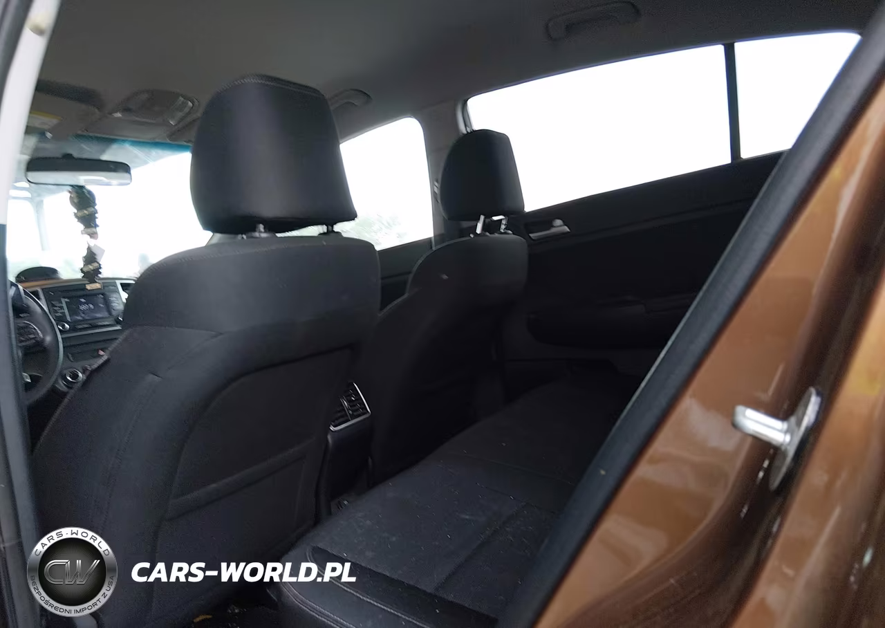 2018 Kia Sportage Lx VIN:KNDPMCAC9J7447724 - 8