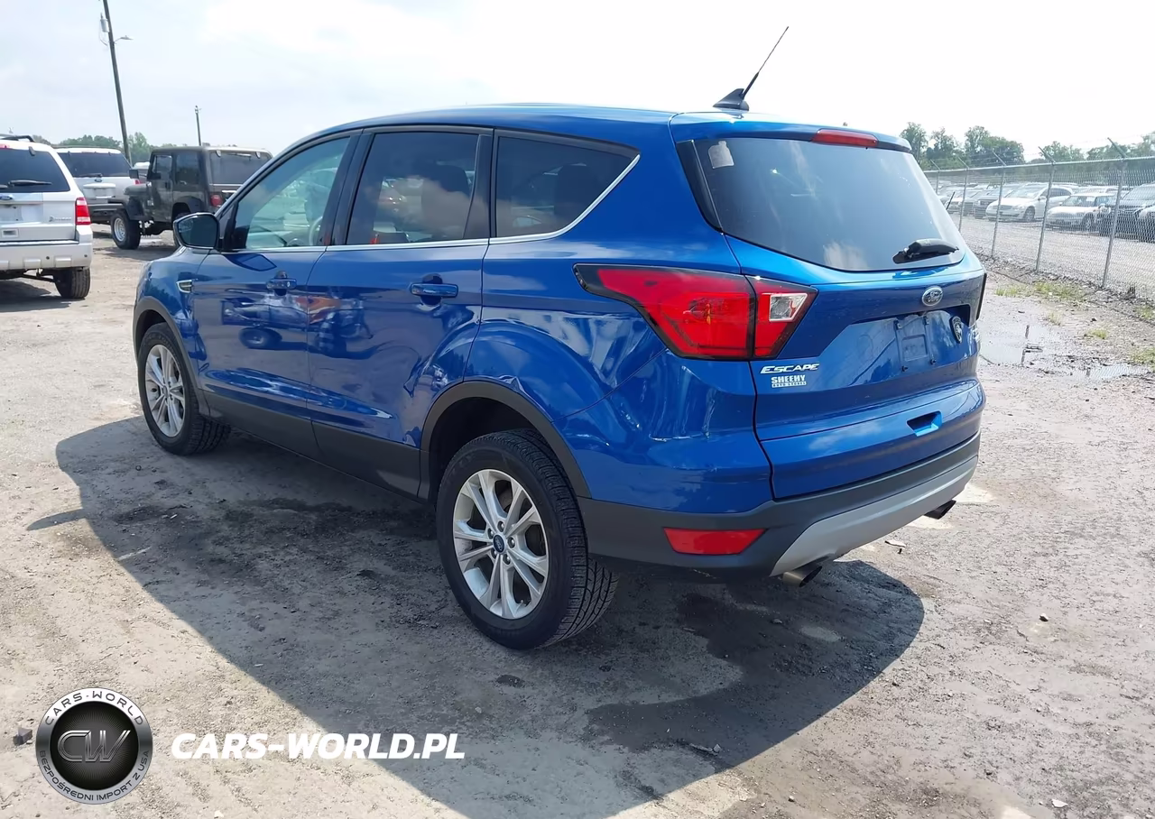 2019 Ford Escape Se VIN:1FMCU9GD5KUB49266 - 3