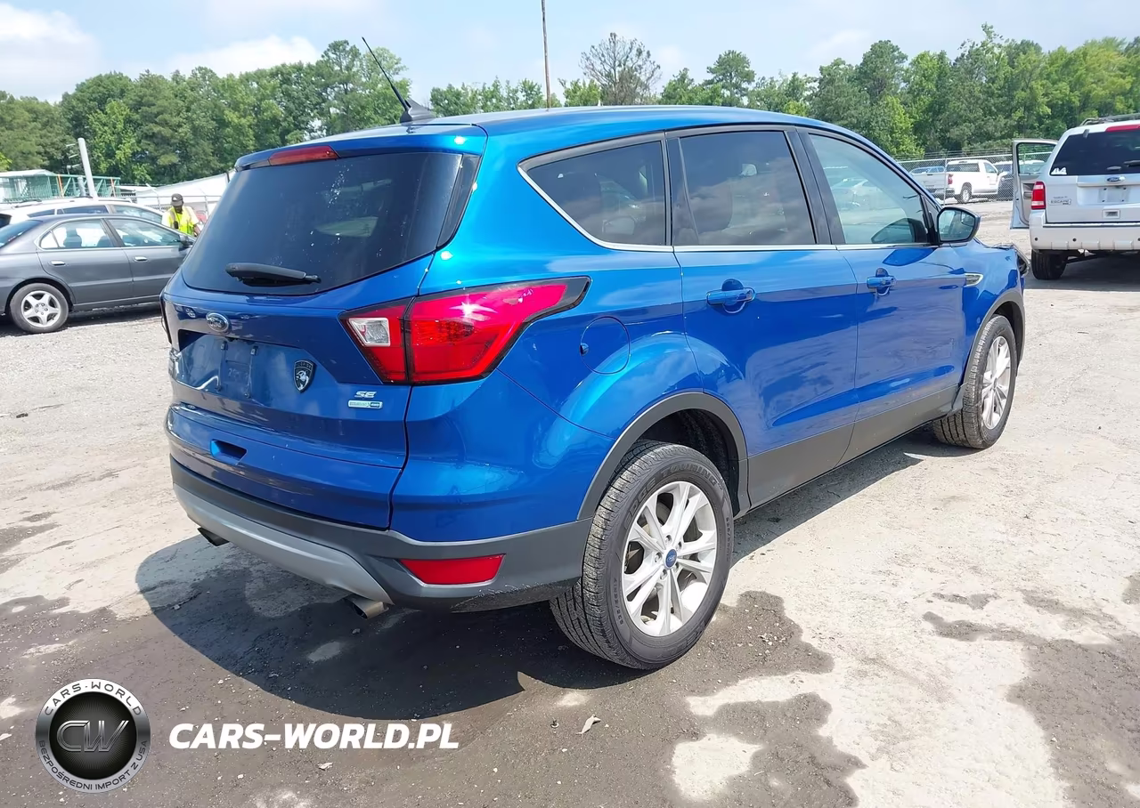 2019 Ford Escape Se VIN:1FMCU9GD5KUB49266 - 4