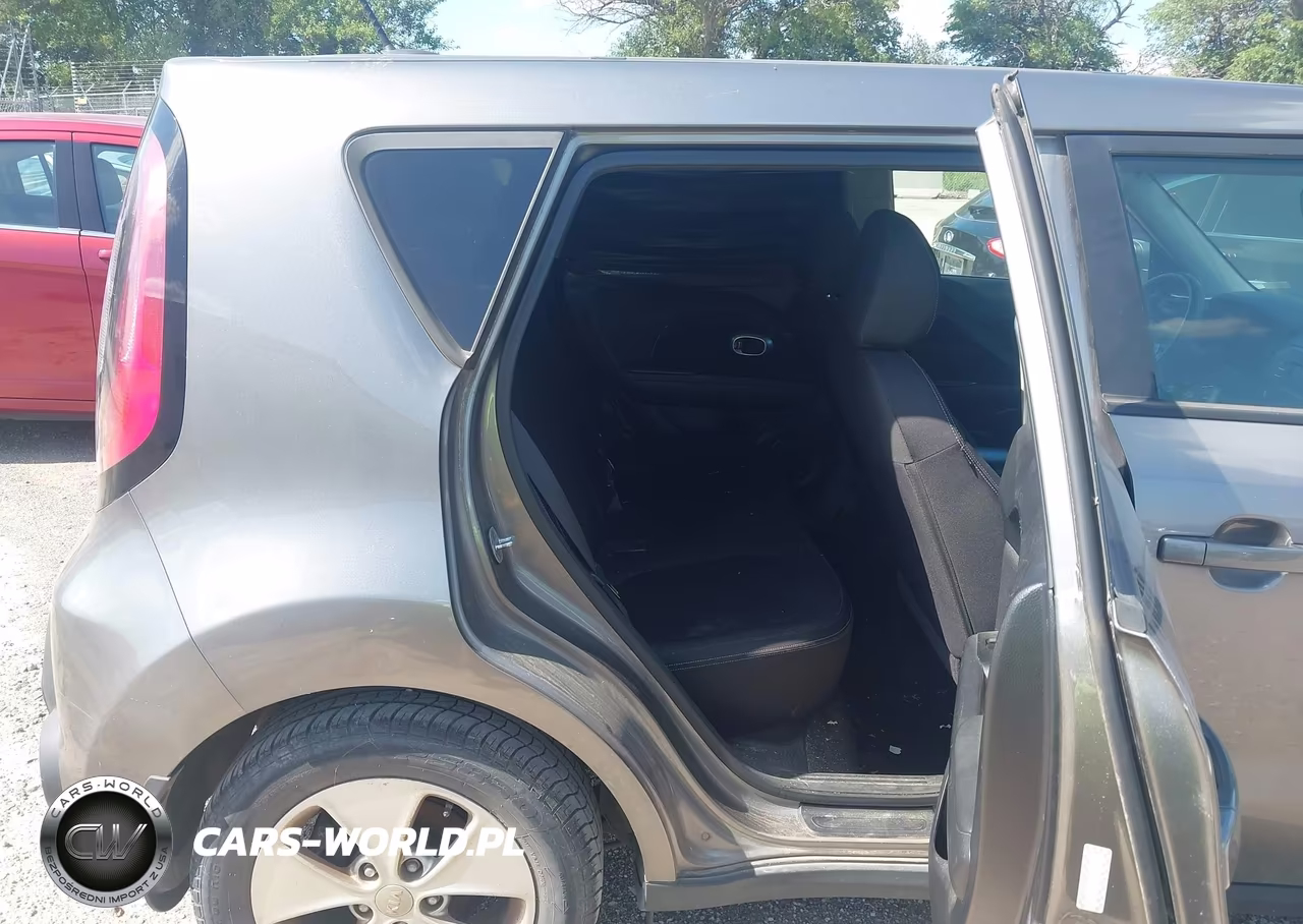 2016 Kia Soul VIN:KNDJN2A21G7352300 - 8