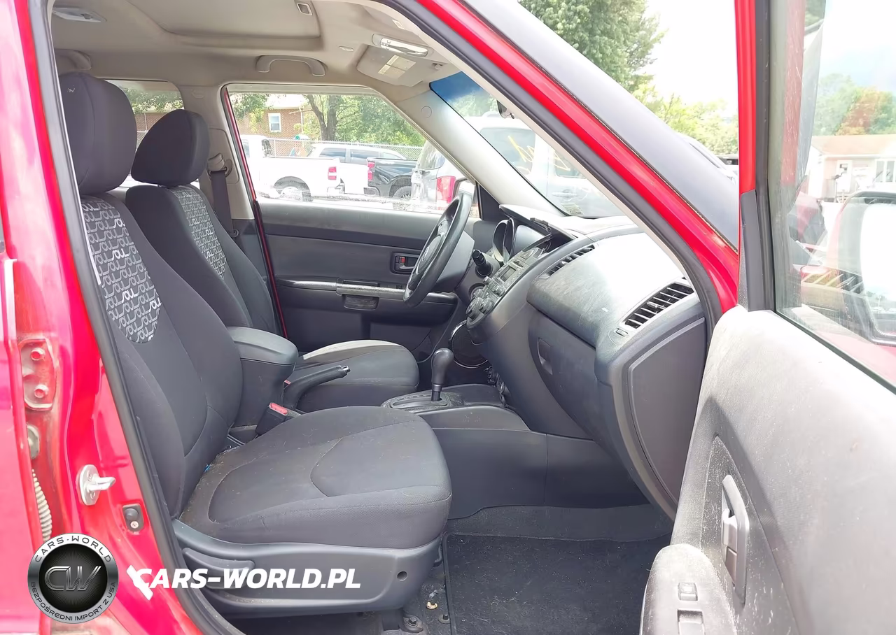 2010 Kia Soul + VIN:KNDJT2A28A7112447 - 5