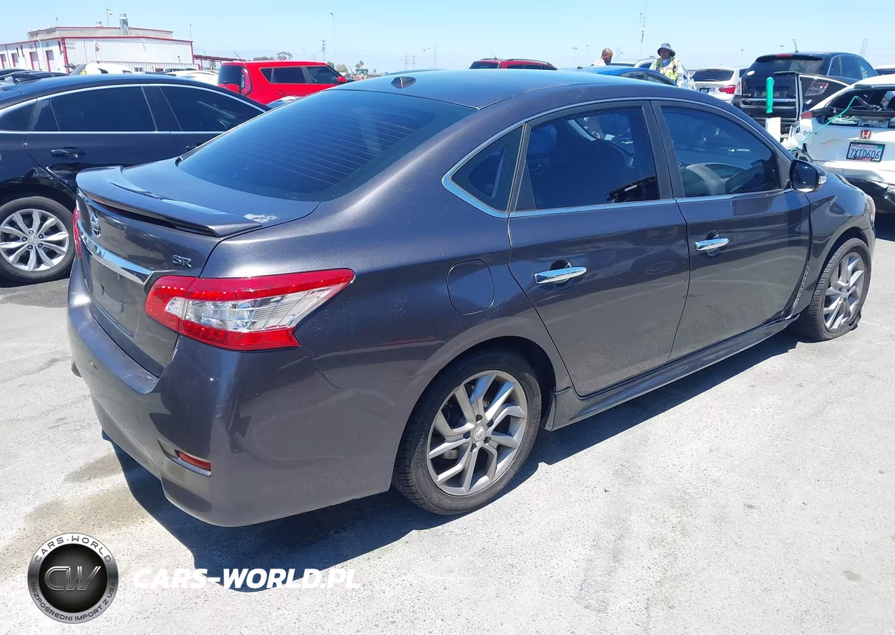 2015 Nissan Sentra Sr VIN:3N1AB7AP1FY329293 - 4