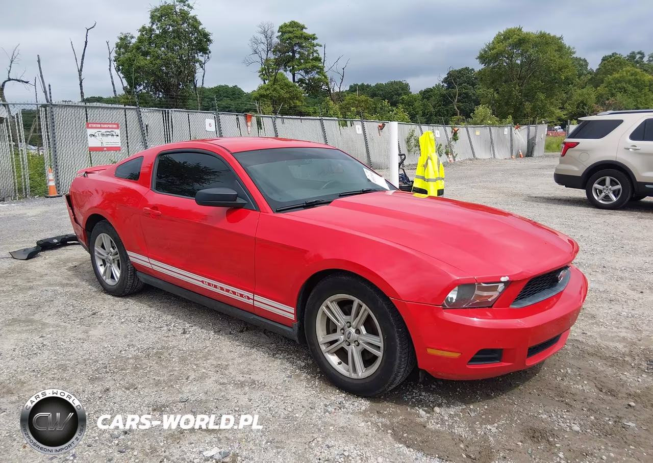 2012 Ford Mustang V6-V6 Premium