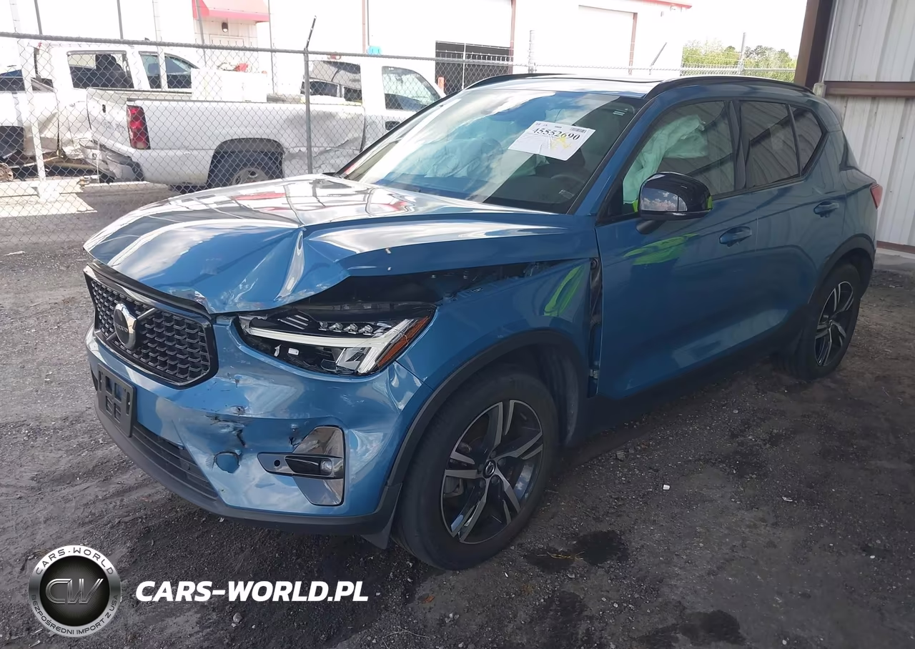 2023 Volvo Xc40 B5 Plus Dark Theme VIN:YV4L12UW8P2967018 - 2