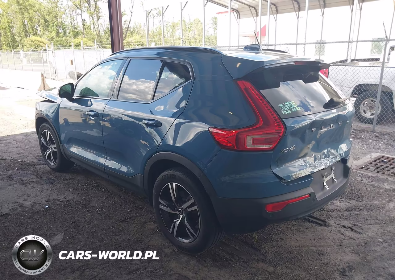 2023 Volvo Xc40 B5 Plus Dark Theme VIN:YV4L12UW8P2967018 - 3