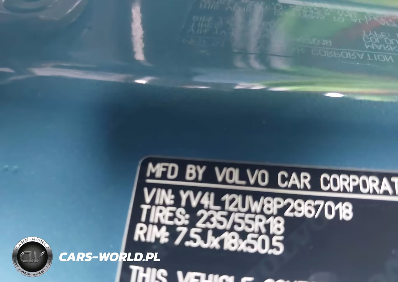 2023 Volvo Xc40 B5 Plus Dark Theme VIN:YV4L12UW8P2967018 - 9