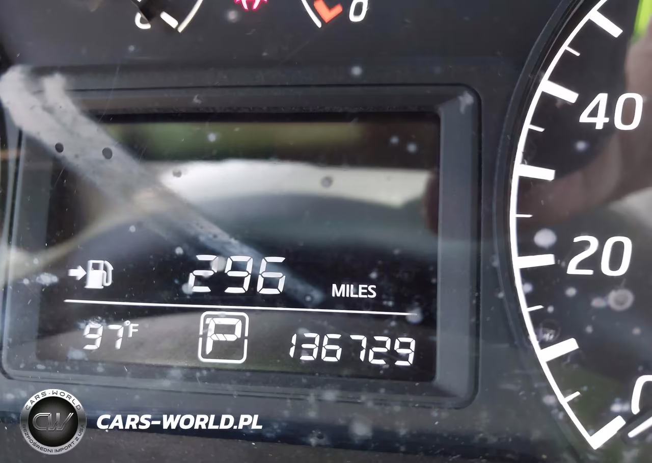 2015 Nissan Sentra S VIN:3N1AB7APXFY377732 - 15