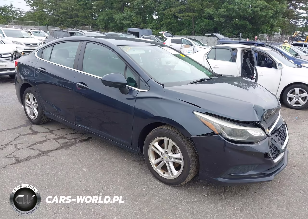 2016 Chevrolet Cruze Lt Auto – zdjęcie 1 z 17