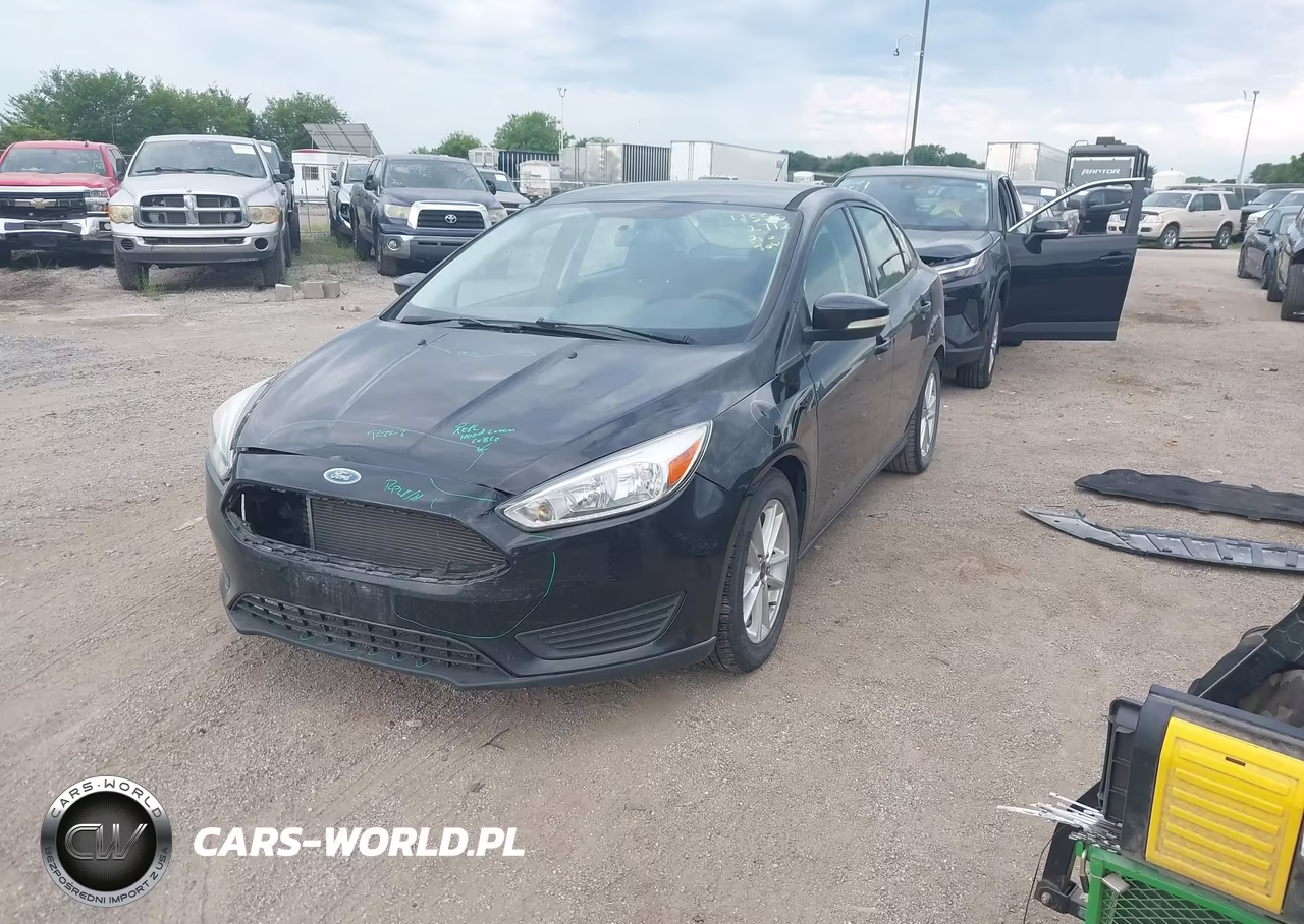 2015 Ford Focus Se VIN:1FADP3F22FL368071 - 2
