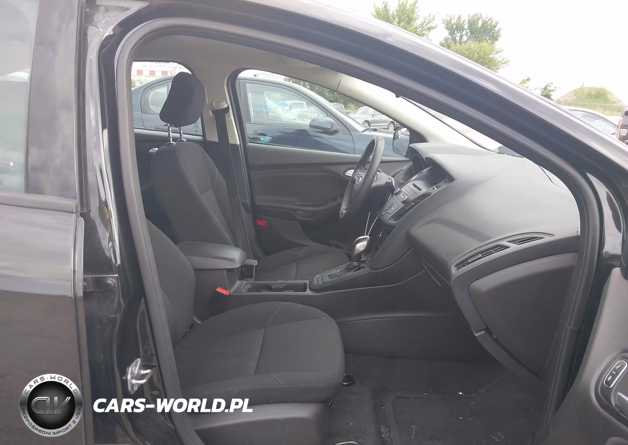 2015 Ford Focus Se VIN:1FADP3F22FL368071 - 5