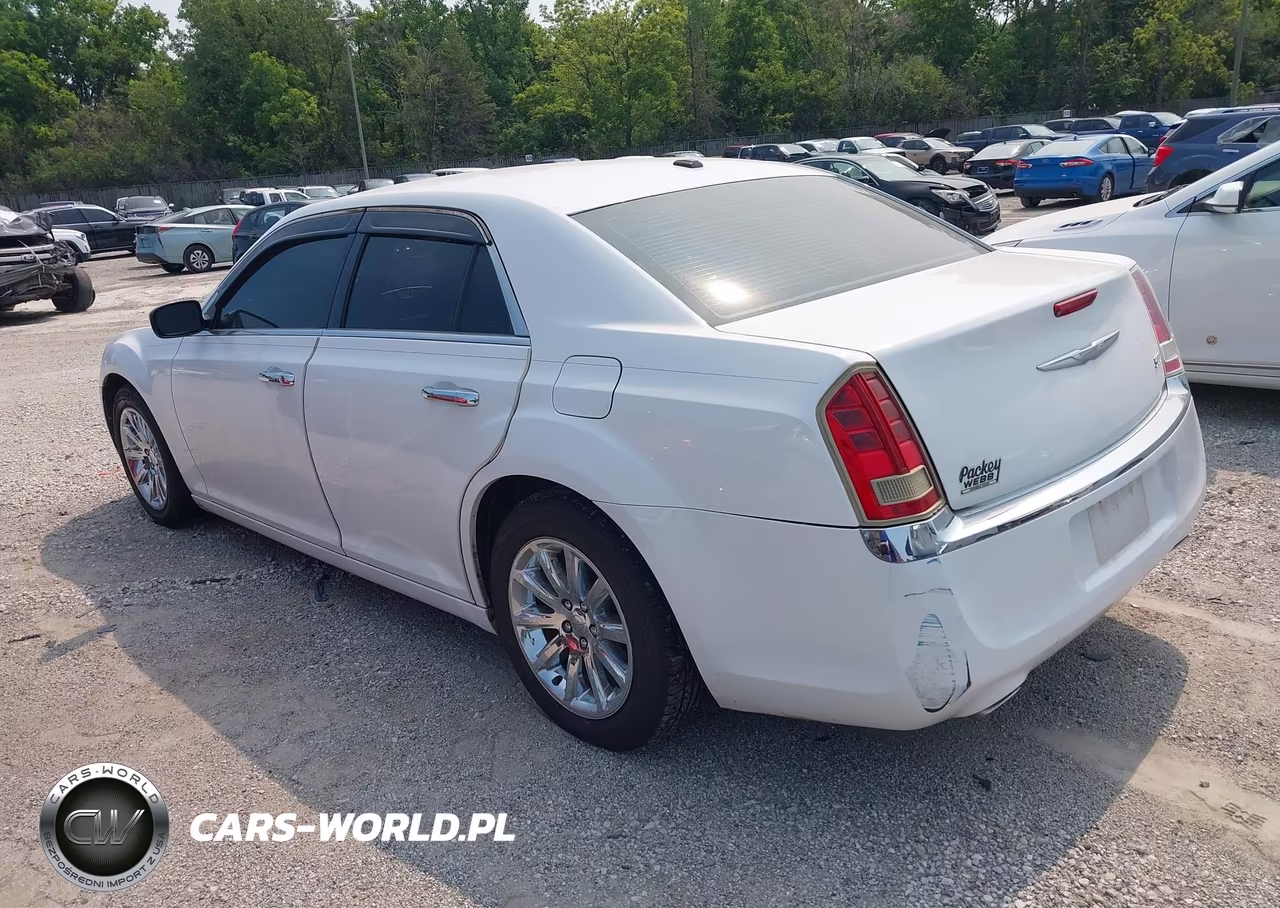 2012 Chrysler 300 Limited VIN:2C3CCACG1CH192374 - 3